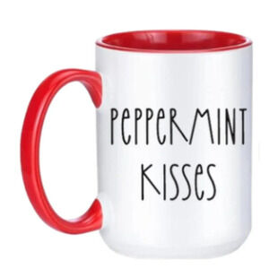 🎄 Sip the Season with Peppermint Kisses! 🎄